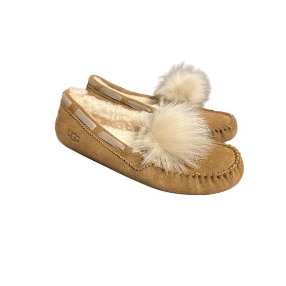 UGG Tan Sheepskin Suede Pompom Moccasin Slip On Shearling Slippers Size 8.5 - Picture 2 of 7